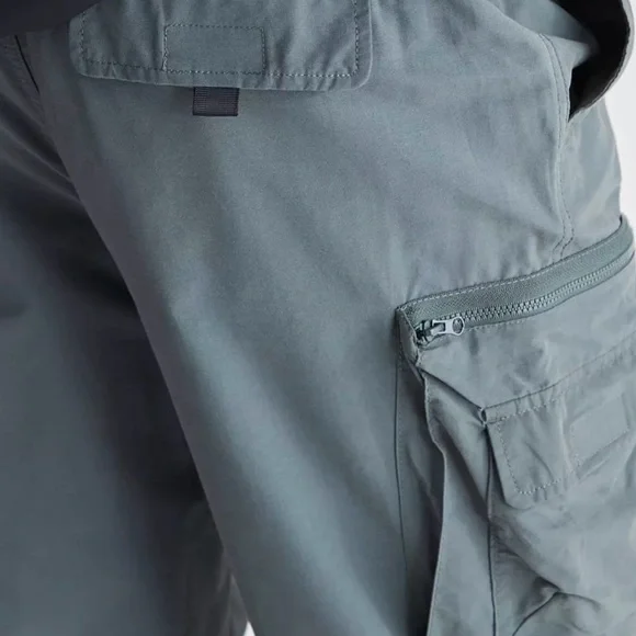 Urban Outfitters Standard Cloth Technical Cargo Jogger Pants M NWT - Picture 3 of 9